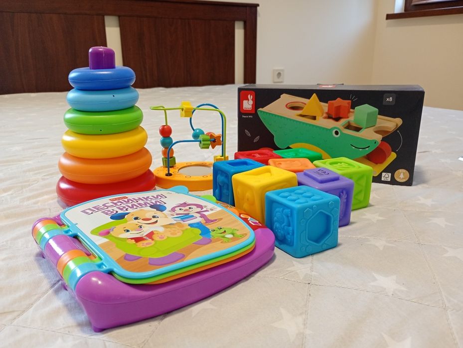 Лот детски играчки