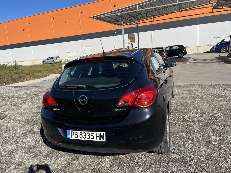 Opel Astra J 1.4 бензин
