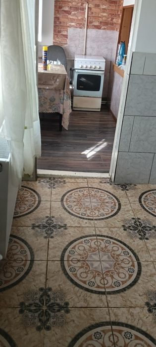 Închiriez casa zona Ploiestiori