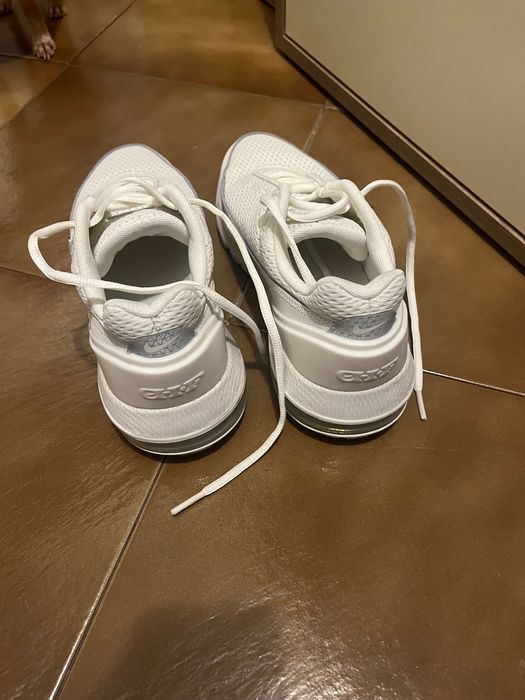 Дамски маратонки Nike