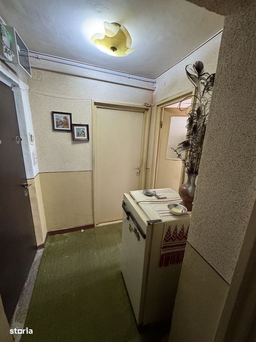 De vanzare apartament cu 3 camere zona Cina