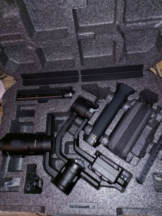 Canon 5D mark iii +Dji ronin S