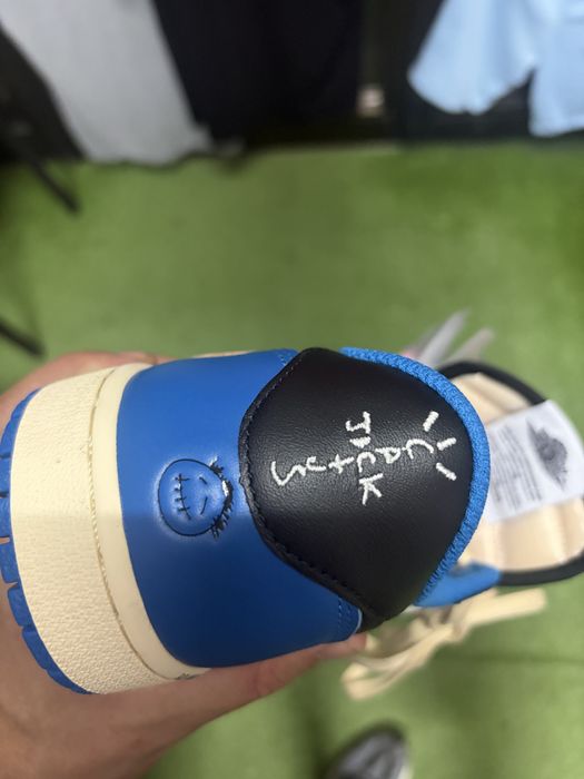 Air Jordan 1 Retro Low OG SP Fragment x Travis Scott
