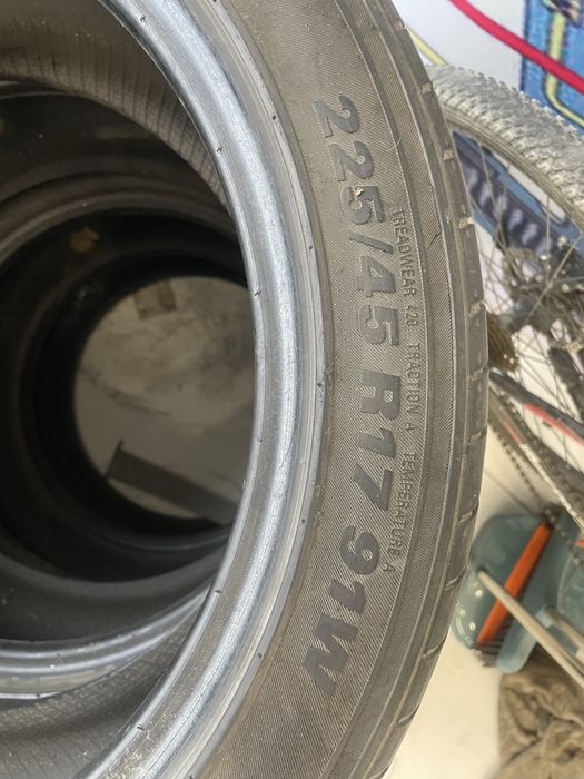 Продам резины 225/45/17