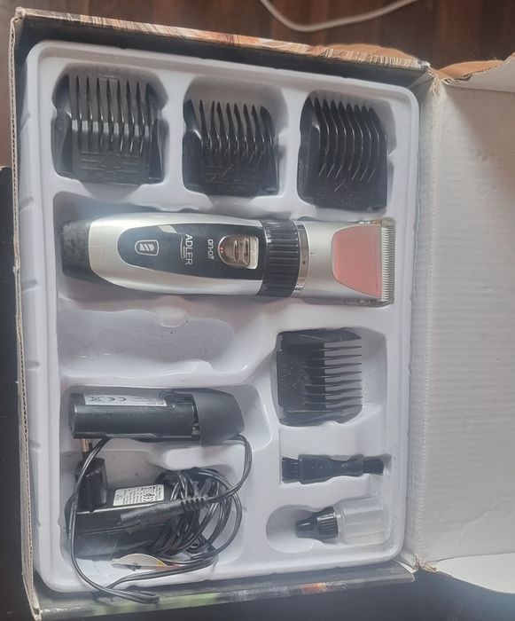 Masina profesionala de tuns caini