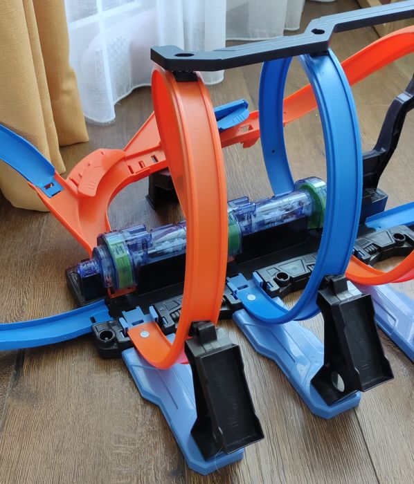 Игрален комплект, писта Hot Wheels Corkscrew Crash