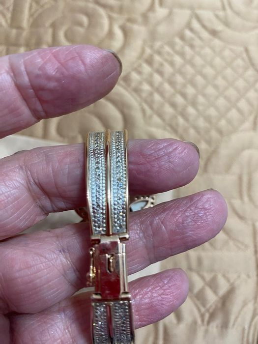 Браслет в виде цветка