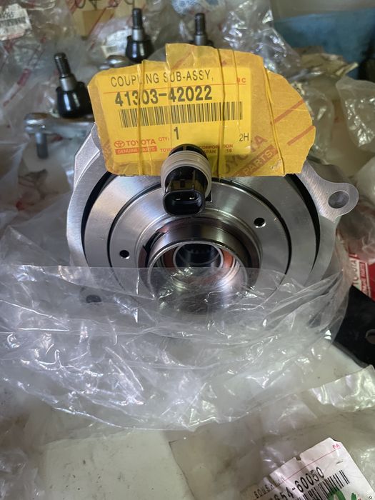 Запчасти на Tayota Rav4