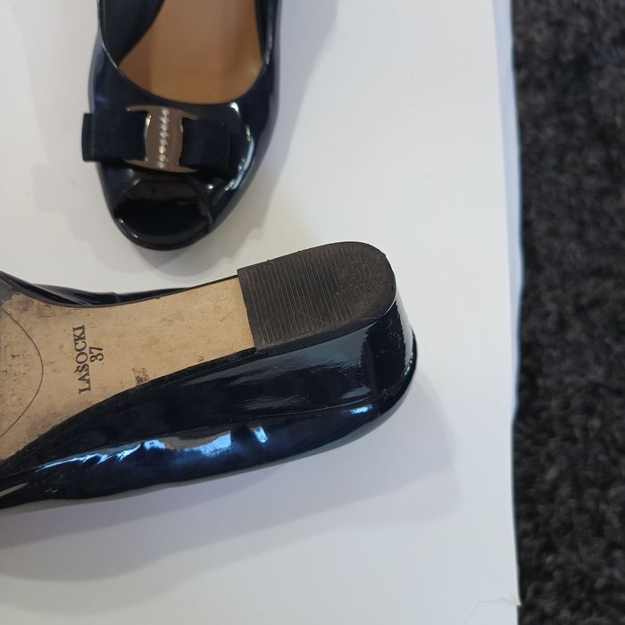 Pantofi piele naturală lăcuită