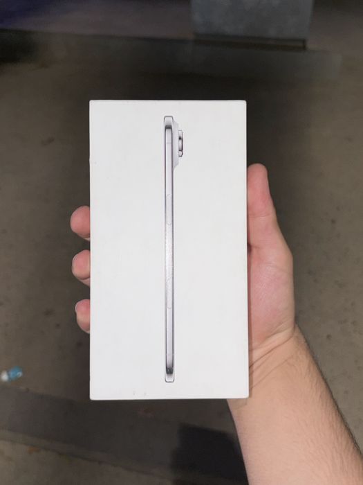 iiphone 17Air sotiladi