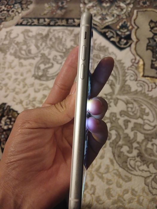 Iphone Xr 64 white Yaxshi kompyuter ga obmen bor