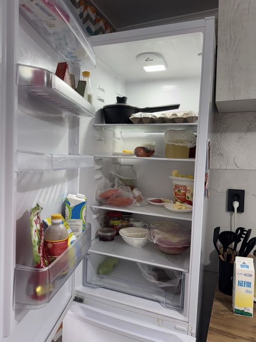 Срочно продаю Холодильник