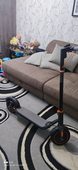 Продам электросамокат