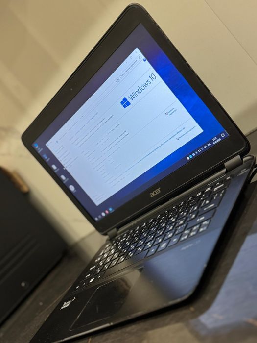 Ноутбук Acer Intel Core i5 / 4GB RAM