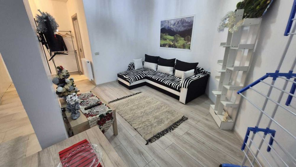 Direct proprietar închiriez Garsonieră