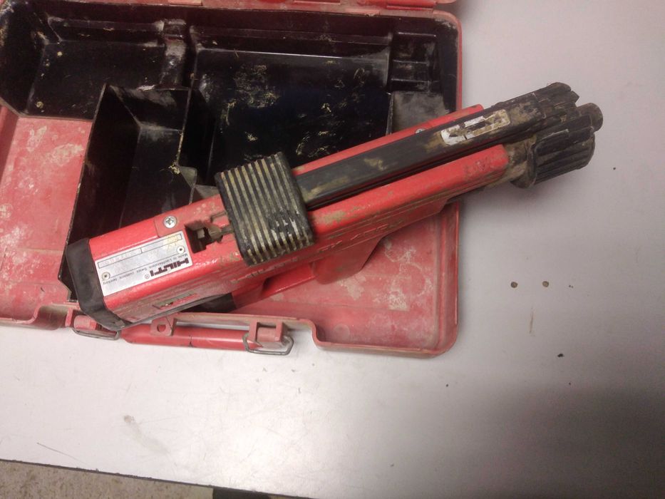 Пистолет за директен монтаж - HILTI DX450 - 8