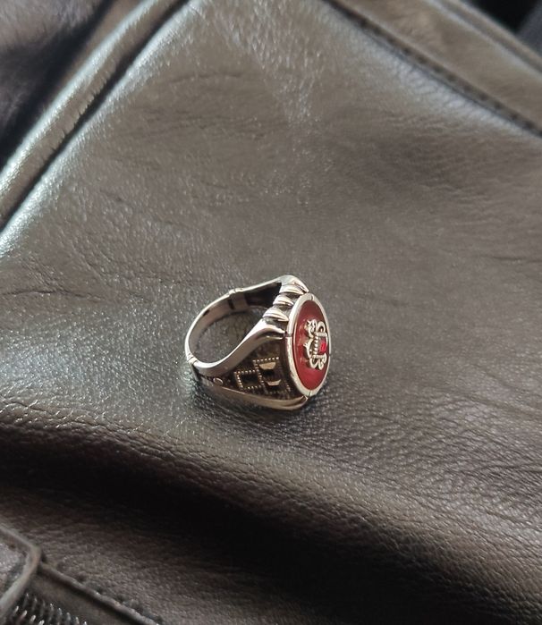 Күміс кальцо, Мужское