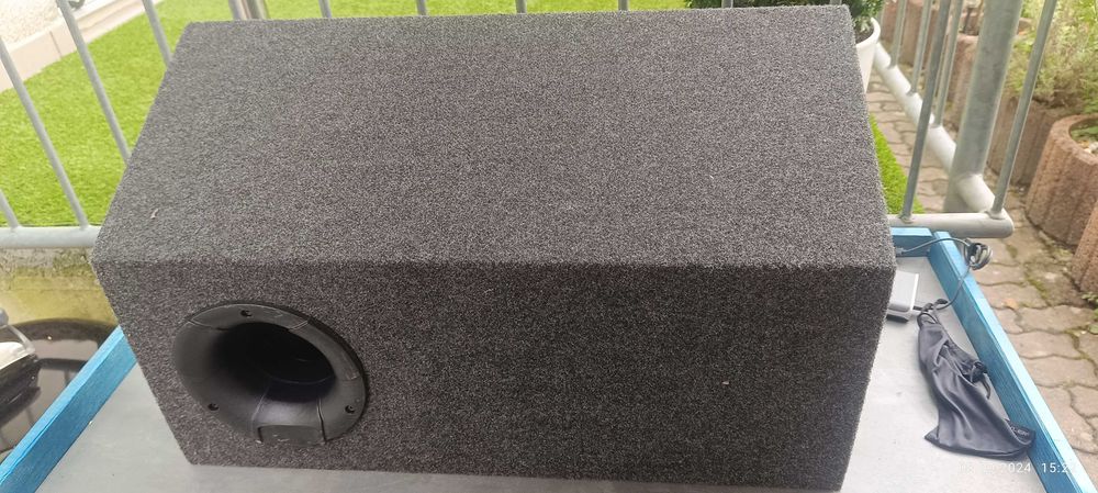 Tub de bass auto.