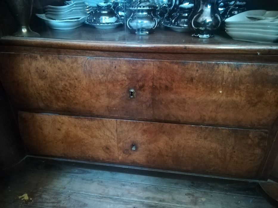 Бюфет - старинен