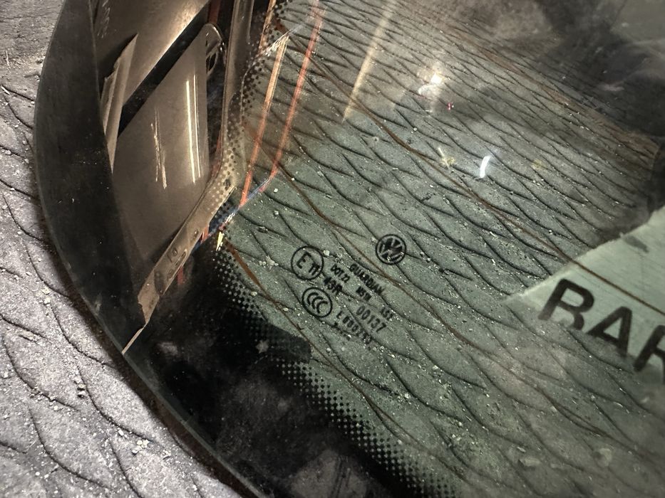 Задно стъкло багажник пасат б6 2006г комби