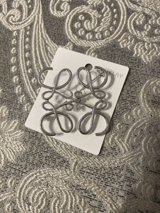 Brosa superba, Loewe