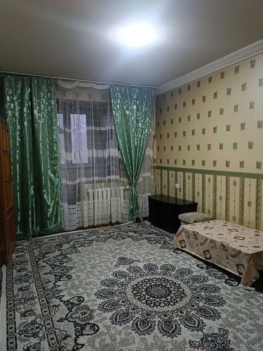 Продаеться 1-ком квартира на Чиланзар 9 квартал 1/3/4 своя кафе Райхон