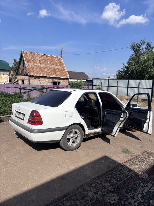 Мерседес-бенз w202