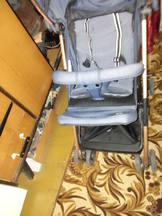 Коляска прогулочная