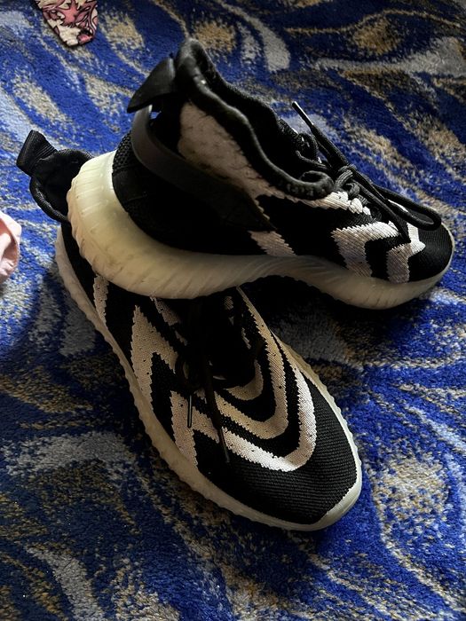 Кросовки черные izi