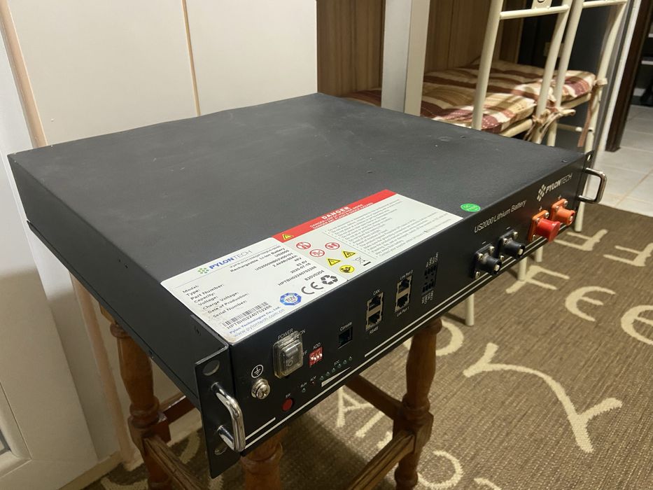 Carcasa cu bms Pylontech us2000