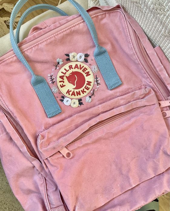 ОРИГИНАЛНА раница Fjallraven Kanken ръчно бродирана