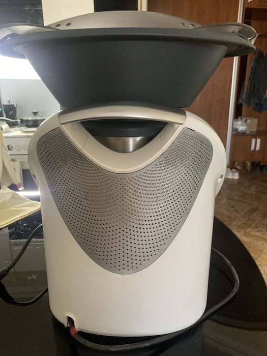 Продам Thermomix 5