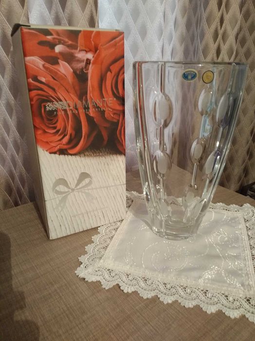 Кристална ваза от масивен чешки кристал Bohemia