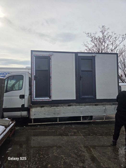 Мобилна тоалетна и баня