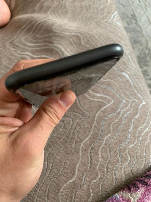 айфон 11 на 64 гб емкост 68