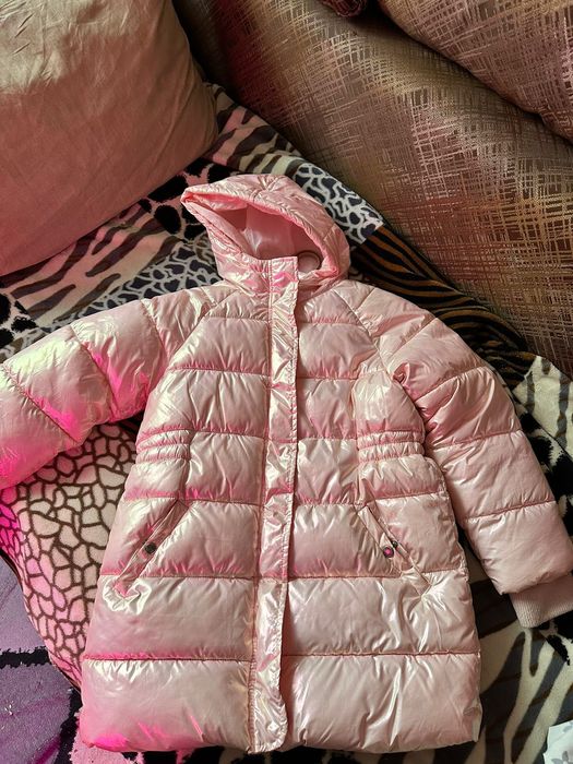 Продам пуховик на девочку