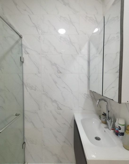 Уборка домов и квартир офисов служебных помещений любого типа !!!