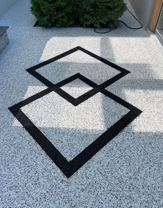 Covor de piatra naturala cu rasina trafic auto si pietonal