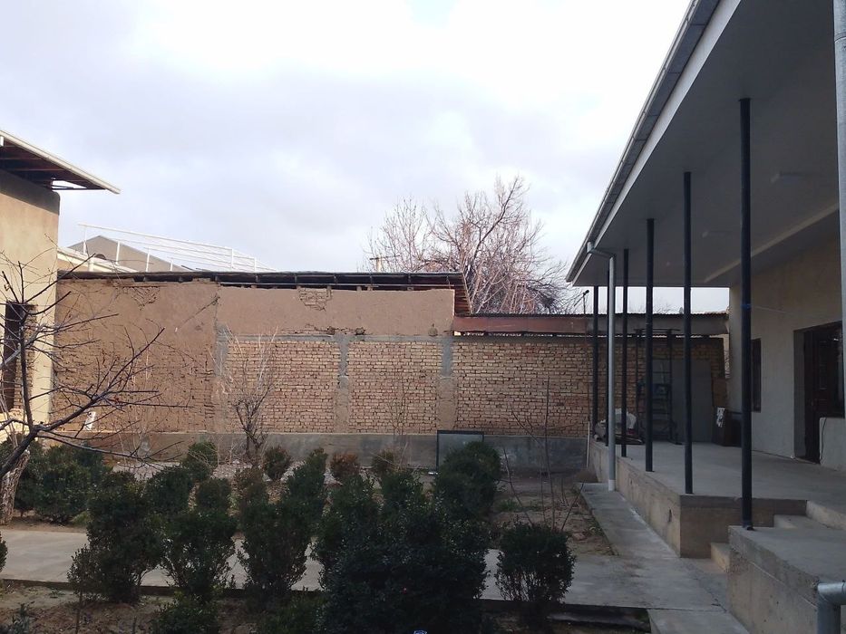 Uyning bir qismi sotiladi