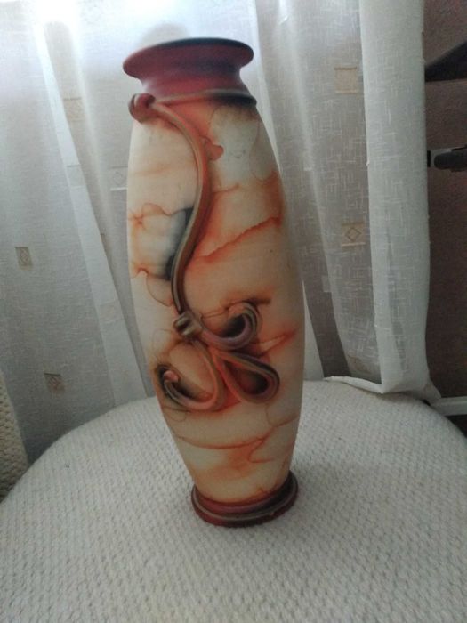 Красива и стилна керамична ваза