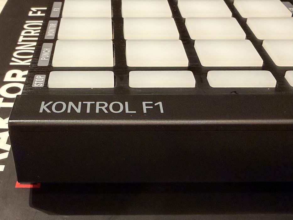 Traktor Kontrol F1