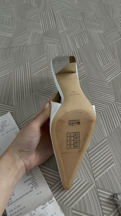 Pantofii noi nepurtati Machiel kors