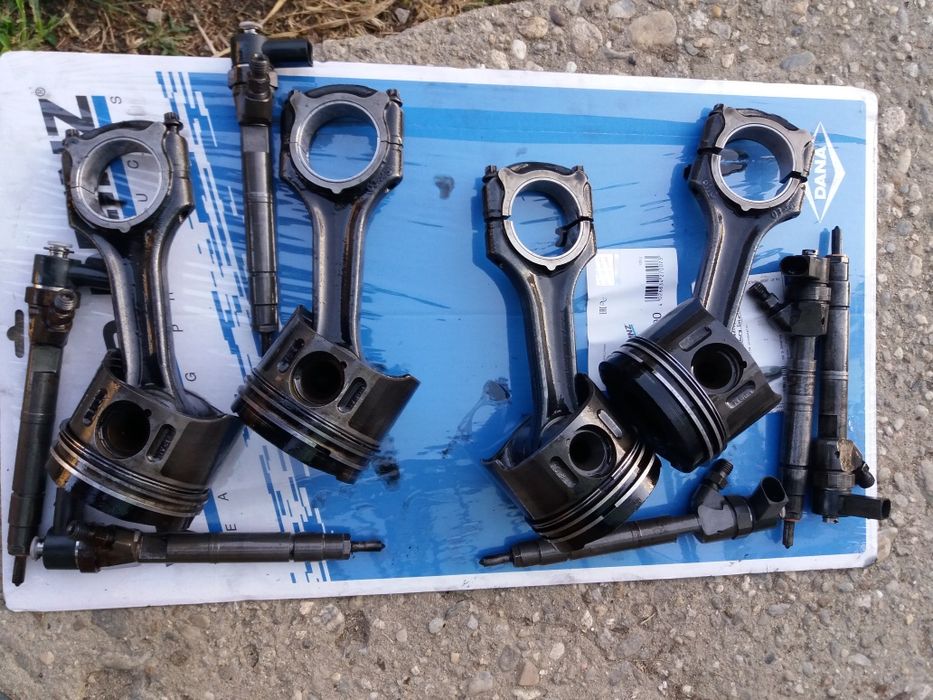 Injectoare sprinter 2.2 , C220, pompa înalte, bloc motor, piston