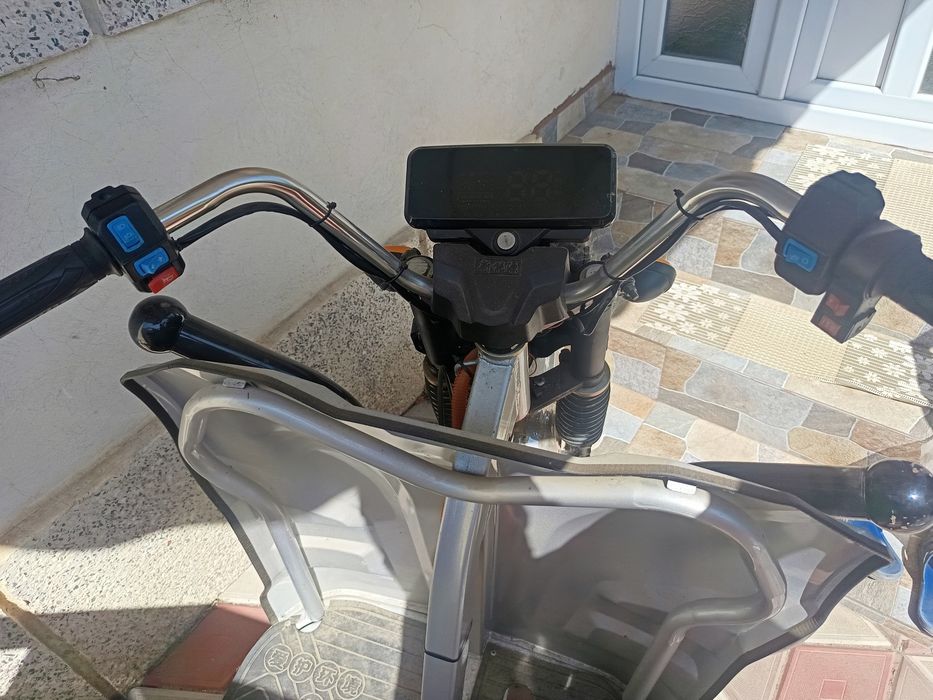 Triciclu electric
