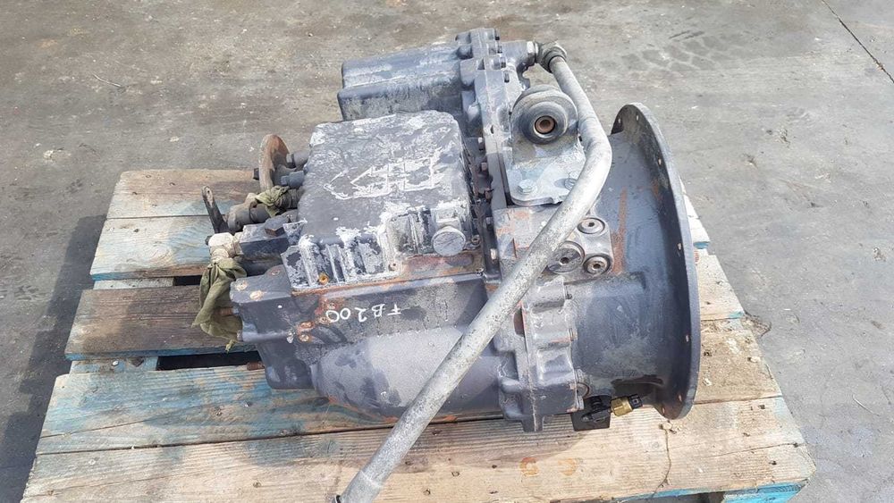 Cutie de viteze semi-automata buldoexcavator Case ,New Holland