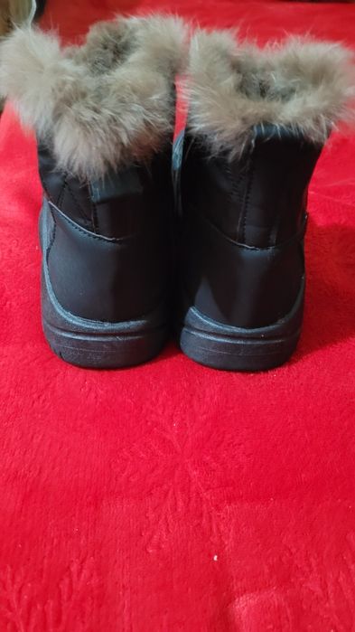 Vand cizme de zăpadă noi mărimea 40