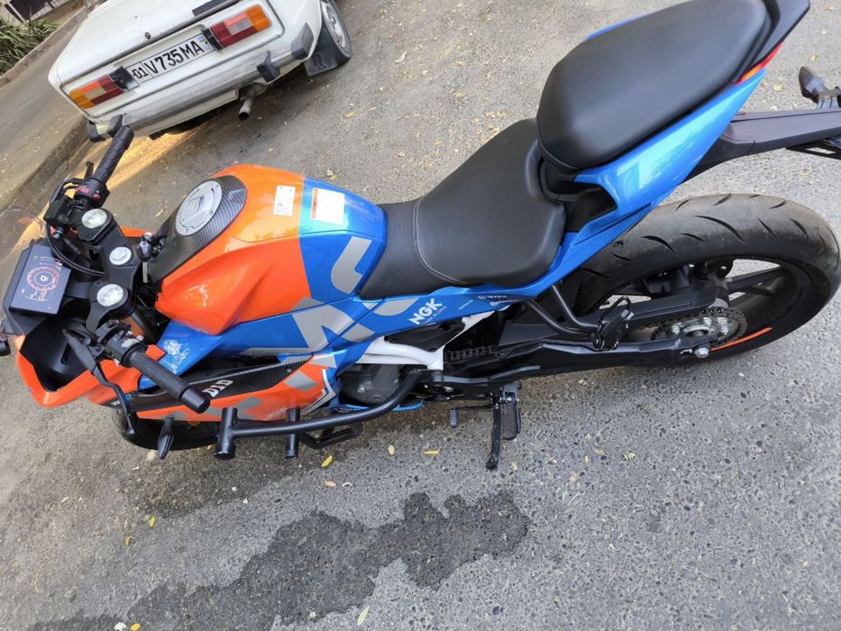 CFmoto 300 sr. 2024yil. Yangi ideal. Dugalar qo’yilgan. 30 ot kuchi.