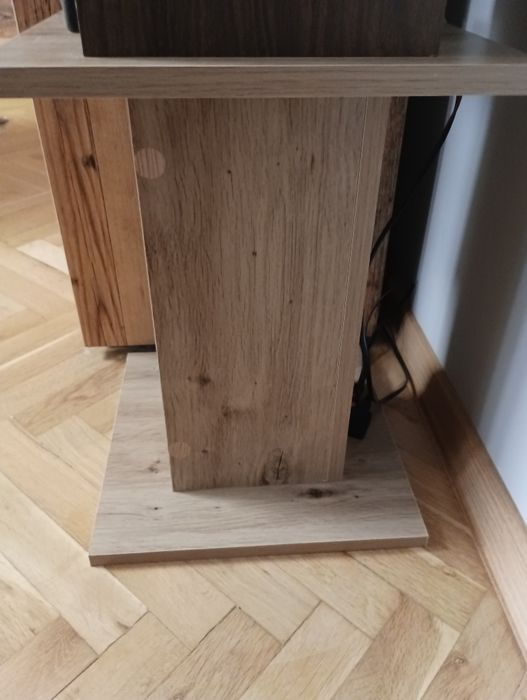 Продавам стойки за тонколони