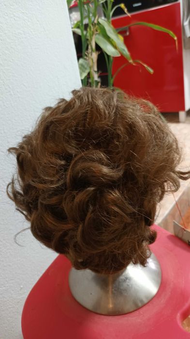 Perucii nr.9 in doua culori