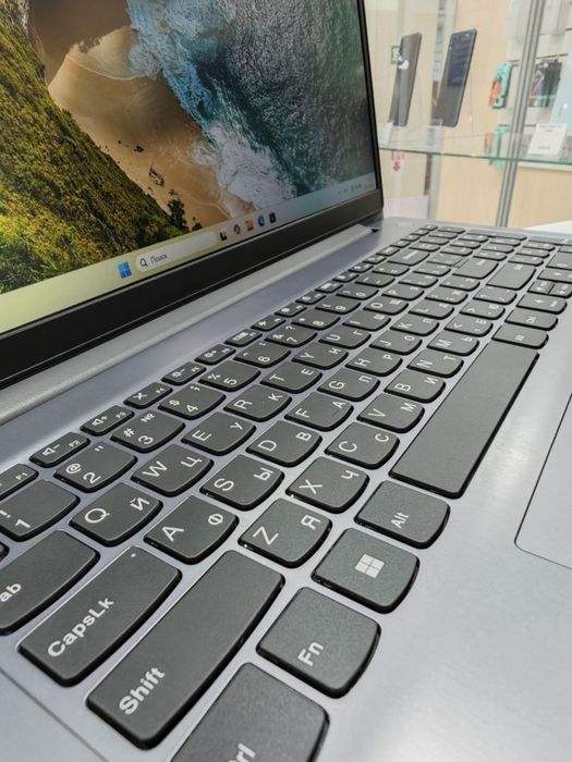 Ноутбук Lenovo 82RK